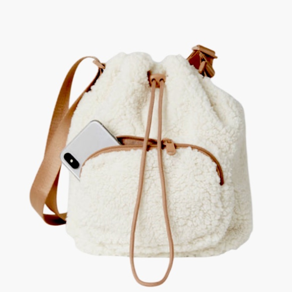 NWT 32 Degrees Sherpa Drawstring Bucket Shoulder Bag Ivory Taupe - Picture 1 of 6